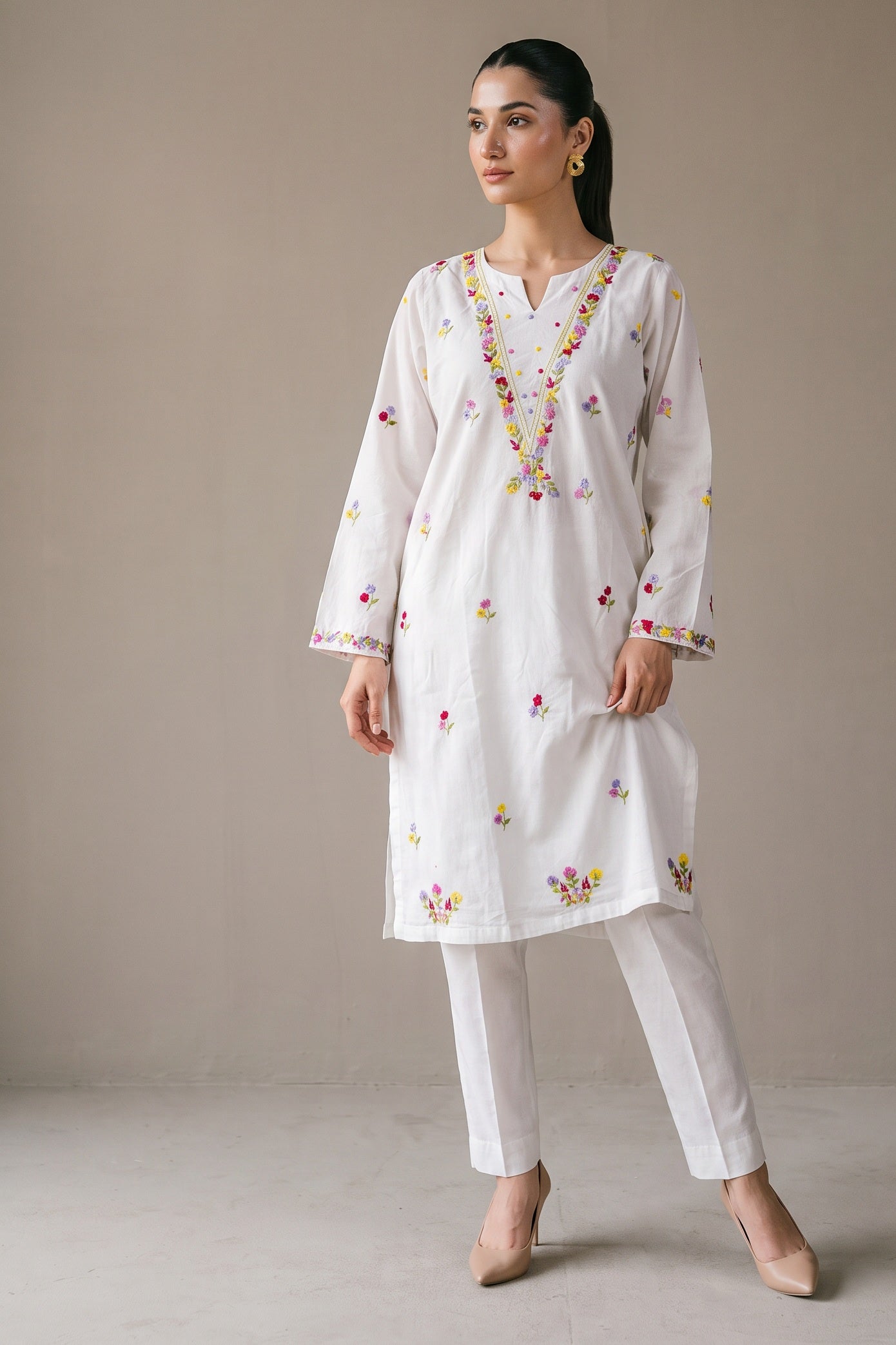 White Multicolour Embroidered Kurta - front