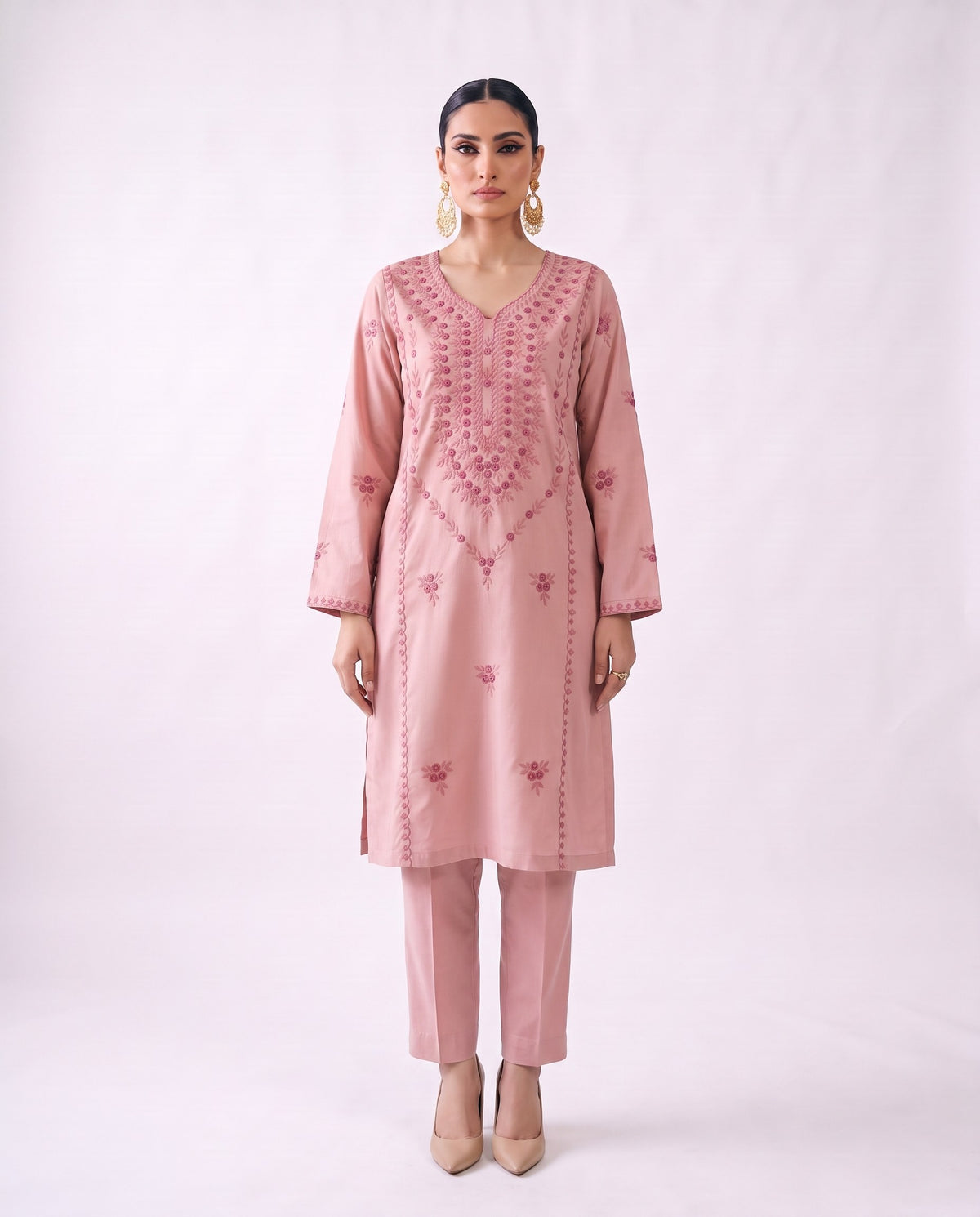 Blush pink embroidered kurta set, design shot