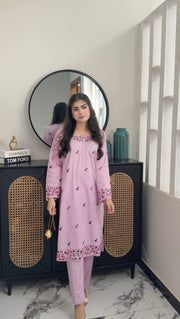 Pink mommy and me adult kurta, front